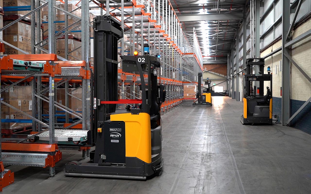Mobile robots in intralogistics